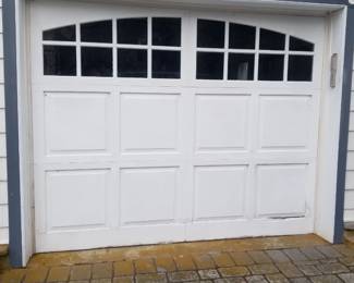 Garage doors - 2 available