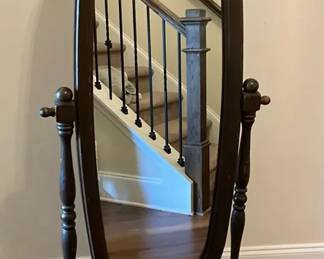 Traditional Queen Anne Style Oval Wood Cheval Mirror
