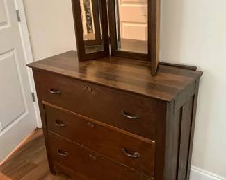 Antique 3Drawer Dresser