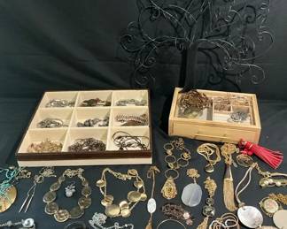 Trending Jewelry Organizers