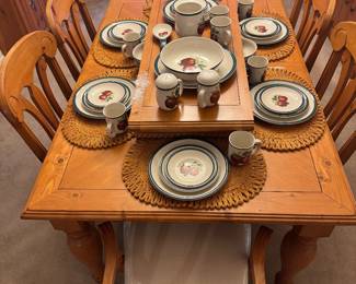 Pictured dinnerware