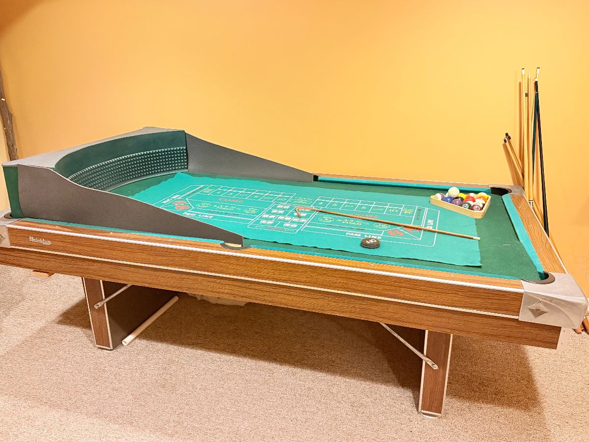 Pool table