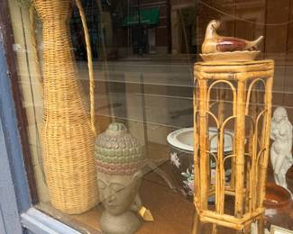 Window On Lincoln Ave