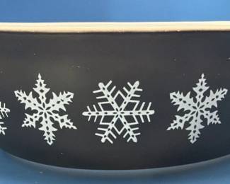 Snowflake / charcol PYREX.