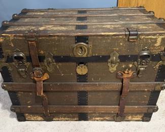 Antique Oak flat top trunk.