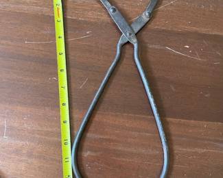 Antique City Ice Delivery Tongs ($25)