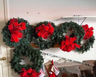 Christmas wreath lot