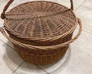 Wicker Picnic Basket With Lid ($35)