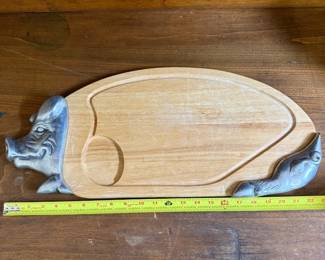 pig carving board Studio Nova ($25)