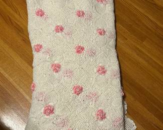 Crochet rose bud topper