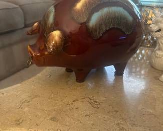 Large hull pig bank