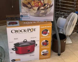 Lots of new in box kitchen items