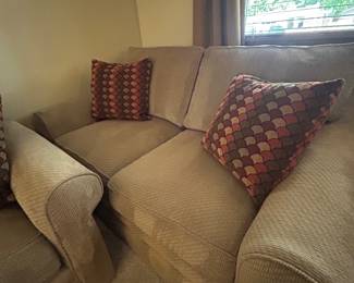 Lazy boy loveseat