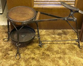 Antique shoe shine seat