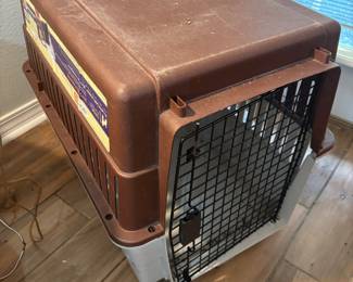 Dog crate $30.00