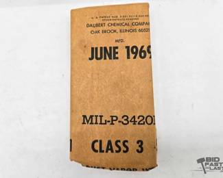 1548  Vintage Military Magazine