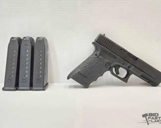 219 Glock 21 .45 Auto SemiAuto Pistol
