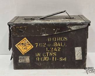 1835 Military Style Metal Ammo Can