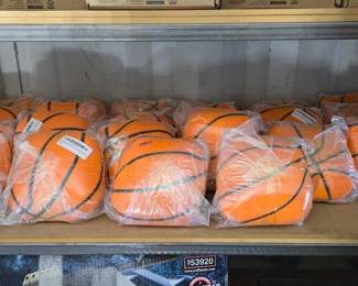 5502  21 Airless Silent Foam Basketballs