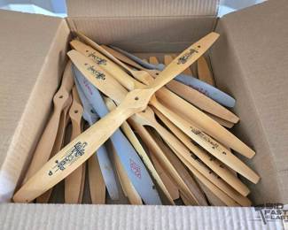 5516  Vintage Model Propellers
