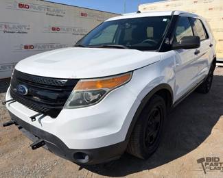 130 2015 Ford Explorer