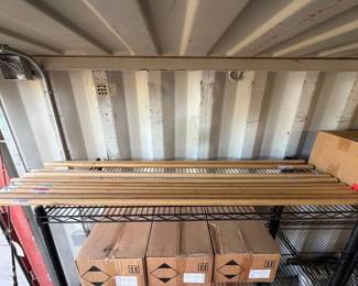 4004  9 Broom Handles