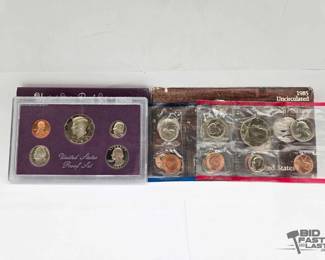 1575  2 1985 U.S. Mint Coin Sets