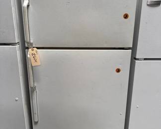 2604 GE Refrigerator