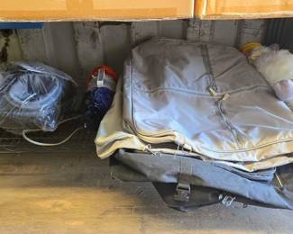 3526  Vintage Suit Bags and Shoe Polisher