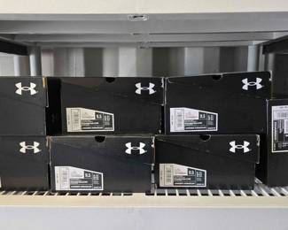 5054  7 Mens UA Spotlighg Cleats