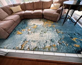 Rug 15 x 30 $300