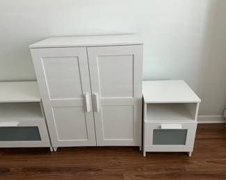 Cabinet 31x16x37 and 17x14x24