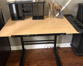 Art desk 