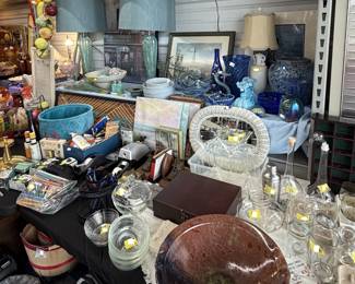 humidor, decor, table lamps, vases, bowls, office supplies