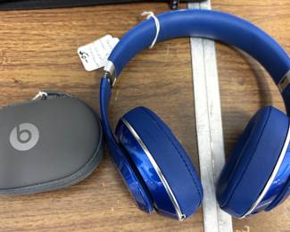 Beats head phones.