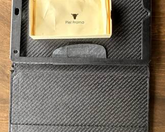 Piel Frama ipad cover.