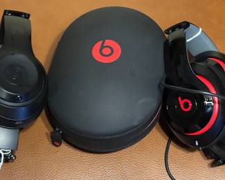 Beats head phones.