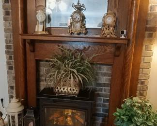 Beautiful Oak Mantle