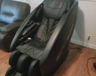 Titan Pro Commander Massage Chair