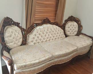 Queen Anne Couch