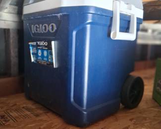 16 Quart Wheeled Cooler