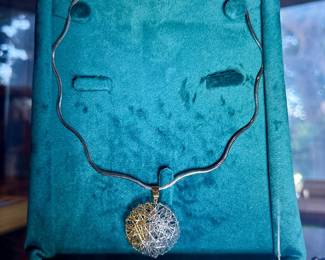 Two-tone gold vintage necklace