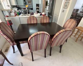 Dining table with 6 chairs - very clean and sturdy
