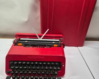 Olivetti Valentine made in Italy 1st year, serial no. 3000254 RARE!
