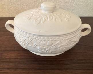 Mikasa English Countryside Covered Casserole