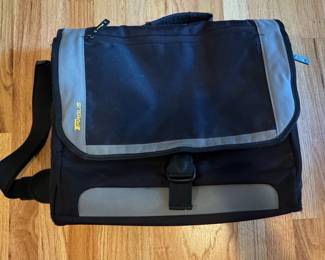 Targus Laptop Messenger Bag