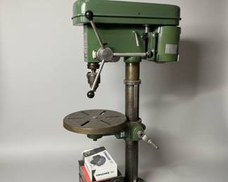 Cummins Industrial 5-Speed Drill Press