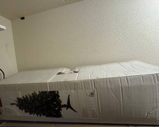 Holiday Time Kennedy 7.5' Pre-lit Regular Full Quick Set Fir Christmas Tree