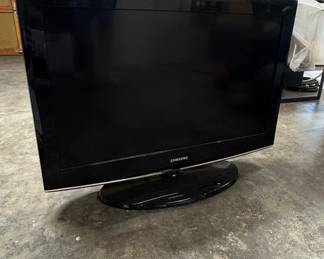 Samsung LN32A450C1D 32-Inch 720p LCD HDTV