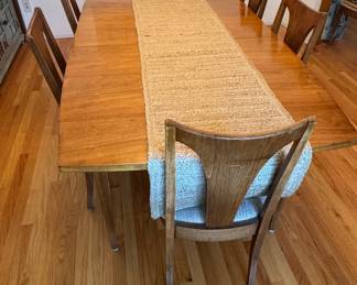 Broyhill Brasilia Mid-Century Modern Dining Set